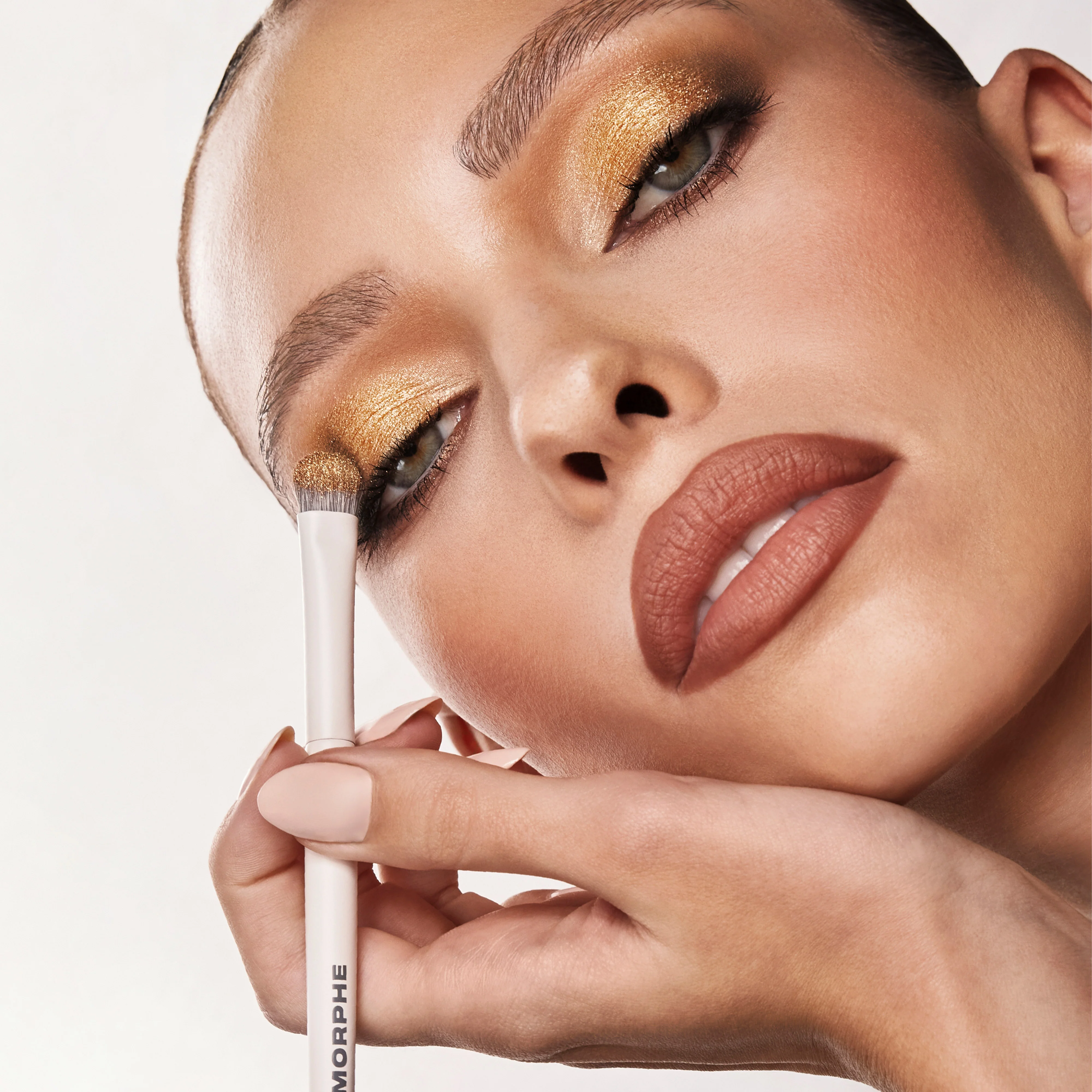 15-chromaplus-12-pan-eyeshadow-palette-29.webp ChromaPlus 12-Pan Eyeshadow Palette