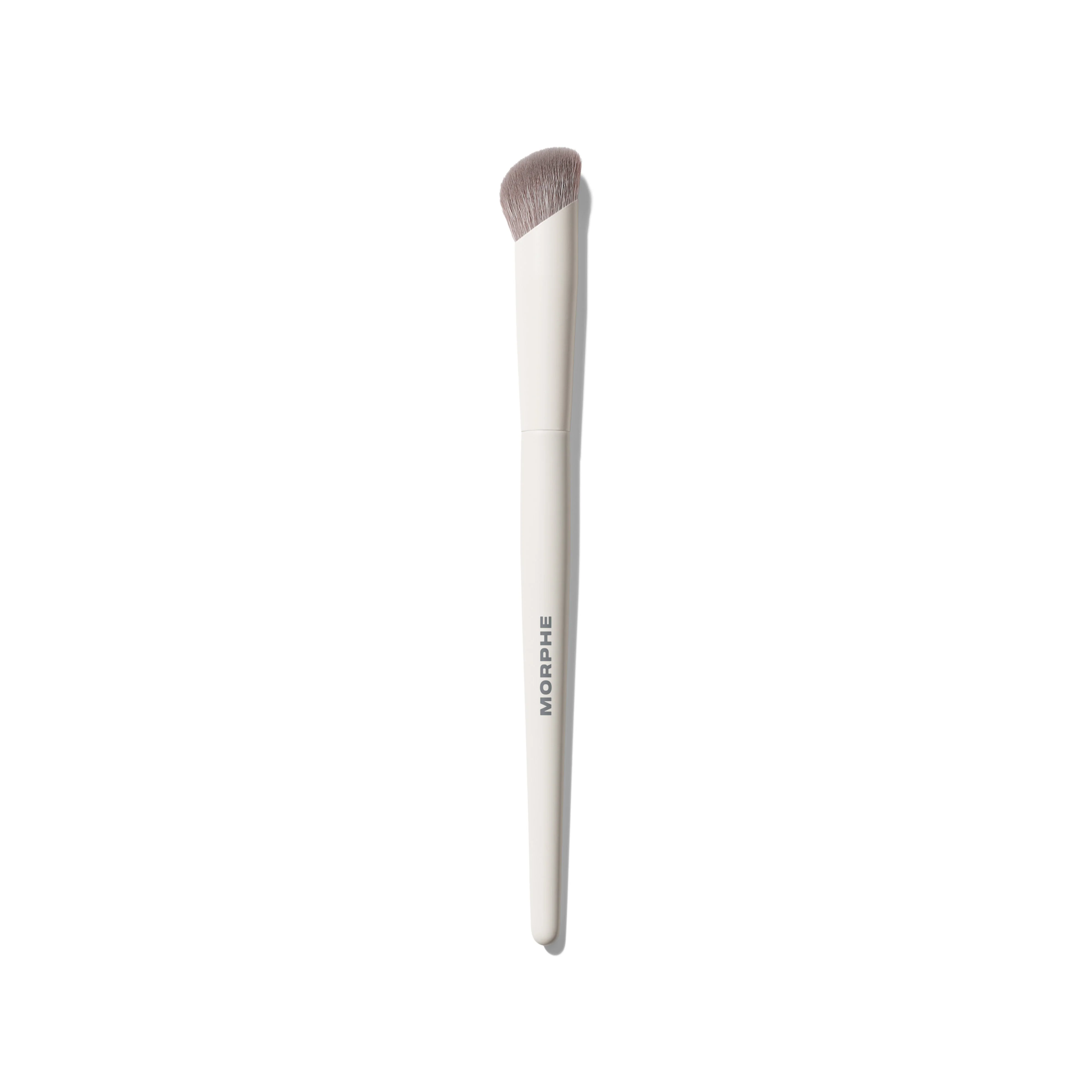 344-m132-angled-concealer-brush-1.webp M132 Angled Concealer Brush