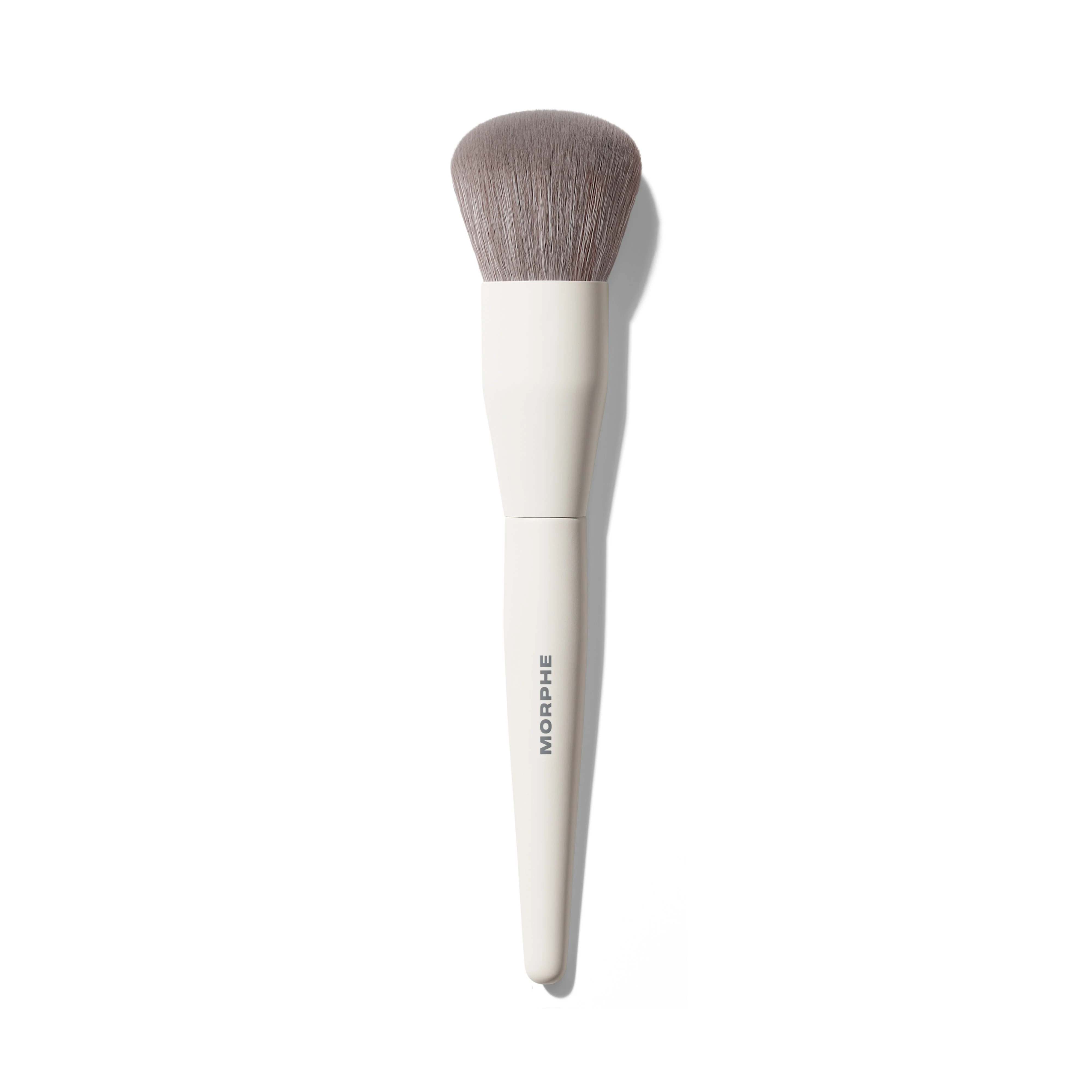 381-m105-large-domed-foundation-body-brush-1.webp M105 Large Domed Foundation & Body Brush