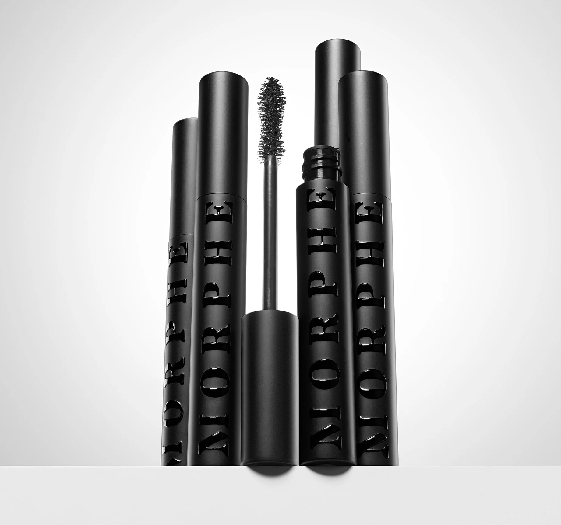 516-make-it-big-volumizing-mascara-6.webp Make It Big Volumizing Mascara